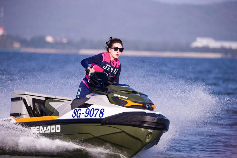 Đụ em mình dây bím hồng cực dễ thương